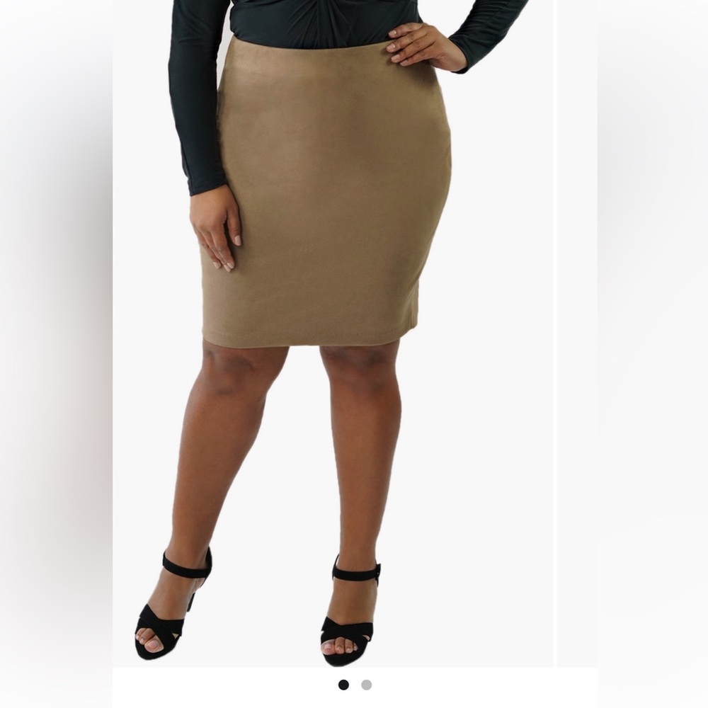 NWT Maree Chic Brown Pencil Skirt